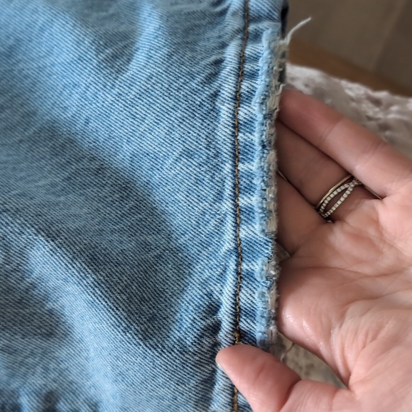 Levi's 501 90's Destroyed Jean - Picture 9 of 13